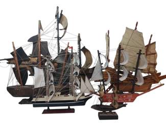 Santa Maria 1492 Model Ship, 5 Other Model Replica Ships