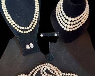 14K White Gold Pearl Screw Back Earrings Vintage Pearlescent Necklaces and Earrings