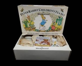 Vintage Wedgwood Peter Rabbit 10 Piece Childrens Tea Set