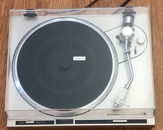 Pioneer Turntable 