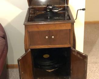 Working Victor Talking Machine - Victrola and 78’s