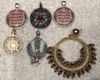 Pendants 