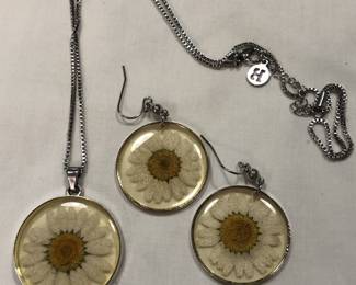 Pressed Daisy Earrings and Necklace 