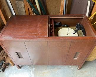 Vintage Magnavox Console Stereo