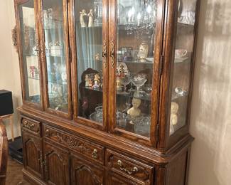Thomasville China cabinet
