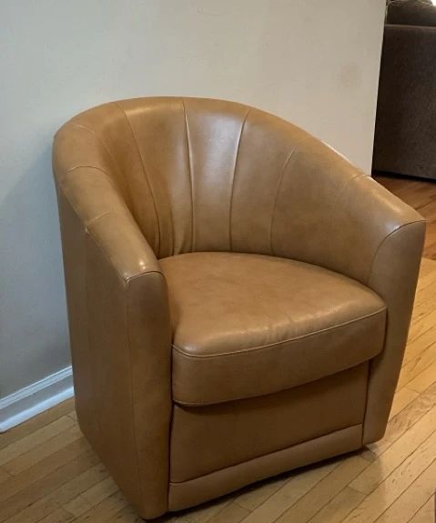 Swivel Club Chair