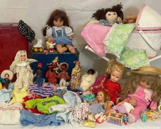 Vintage Doll Dress Up