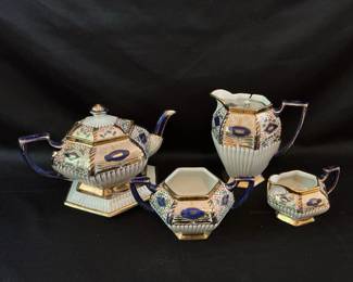 Pour The Tea Imari Style