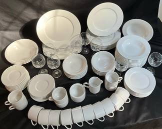 White Dinner Set