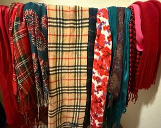 74 VintageBurberrysLambswoolScarf10Others