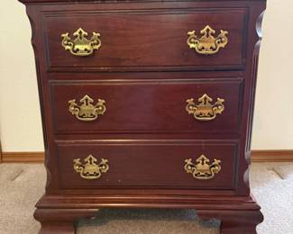 60 PennsylvaniaHouse2DrawerNightstand