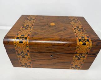 146 AntiqueEnglishBlackWalnutBoxwithTunbridgeInlay