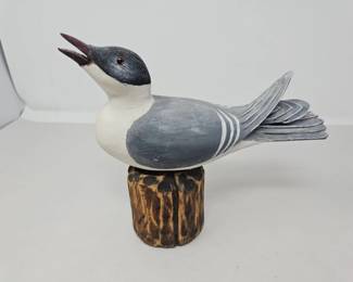 181 HandmadeWoodenSculptureGullByBillSheckler