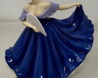 76 RoyalDoultonElaineofthePrettyLadiesSeries