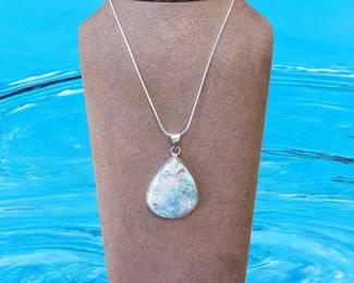 Mexican Laguna Lace Necklace Tested