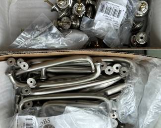 Drawer/ cabinet pulls- silver
Drawer knobs- silver