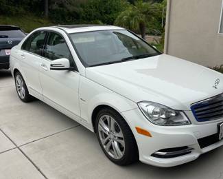 MERCEDES BENZ 2012 97,000 MILES VERY GOOD CONDITION - ALMOST PERFECT - HAS 2 MINOR SCRATCHES C CLASS C-230 $8,000