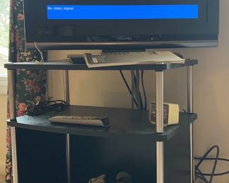 Toshiba 32 TV, Plus Accessories