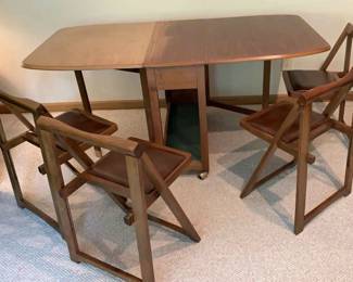 Gate Leg Table with Four Chair Storage