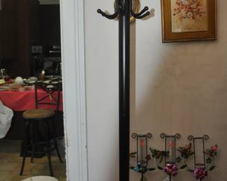 Metal hall tree