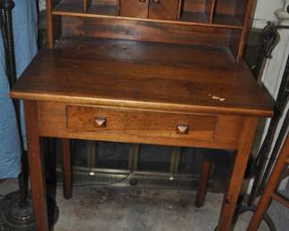 Nice child's desk