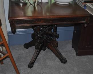 Parlor table