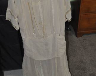 Vintage wedding dress 