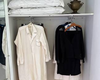 Lots of Ladies Vintage and Antique Clothing