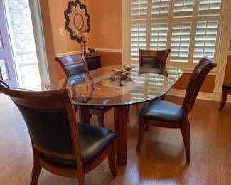 dining table w/6 chairs