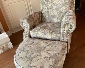 side chair w/ottoman