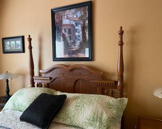 queen bed w/matching pieces