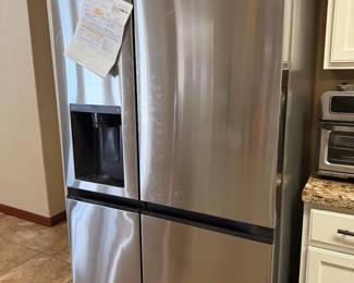 LG Side by Side w: craft ice, print proof, water dispenser purchased 4/3/23