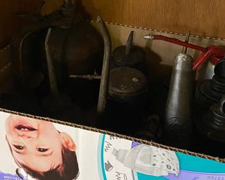 Assorted Oilers/Oil Cans