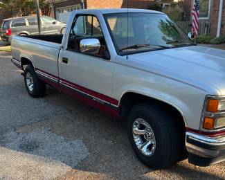 1990 Chevrolet pickup, 59,000 miles, 350 motor, all original, original wheels are included.
