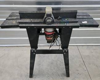 Craftsman Router Table with Attached Router
