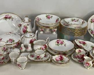 Royal Albert Old Country Roses 84-Piece Fine China Dinnerware Set