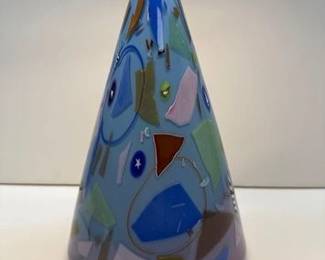 1988 RICHARD MARQUIS NOBEL EFFORT GLASS VASE Approx 9 1/2 inches tall x 6 inches in diameter