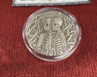 2015 SKULLCOINS MOMENTO MORI GEMINI ZODIAC COIN