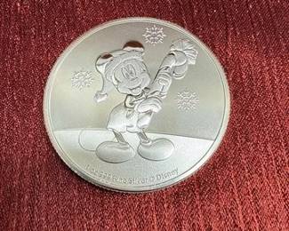 2020 NIUE DISNEY MICKEY MOUSE CHRISTMAS 1 OZ SILVER COIN