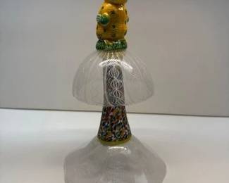 2016 RICHARD MARQUIS SALT SHAKER GLASS SCULPTURE
Approx 9 inches tall x 5 inches diameter