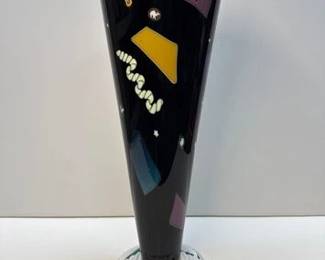 1990 RICHARD MARQUIS NOBLE FORT MURRINE GLASS FOOTED VASE
Approximate 14 1/2 inches tall x 4 1/2 inches in diameter
