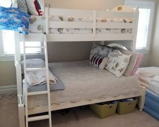Twin over queen bunk bed