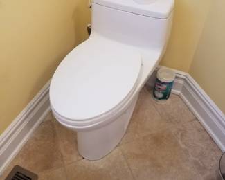 TOTO toilet