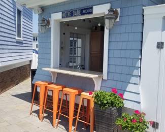 Cabana: sliding door with remote