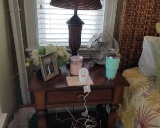 King bedroom set: nightstand & table lamp