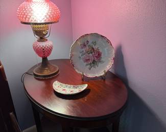 Pair of Nightstands or End Tables, Pink Hobnail Lamps
