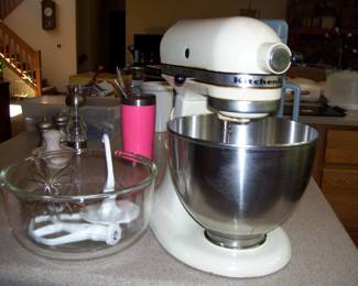 VTG. KITCHEN AID MIXER WITH HOBART MOTOR MODEL K45