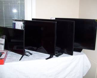 VARIETY OF SIZES OF FLATSCREENS ,32' INSIGNIA FIRE TV, 32" EMERSON, 32" SANYO, 24" SANSUI