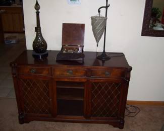 VTG MAHOGANY BUFFET WITH CABINETS AND SILVER DRAWER BY SLIGH OF GRAND RAPIDS