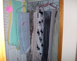 BEDDING/LINENS